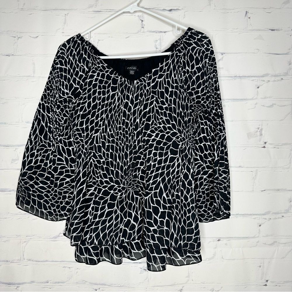 Piano small black & white top‎